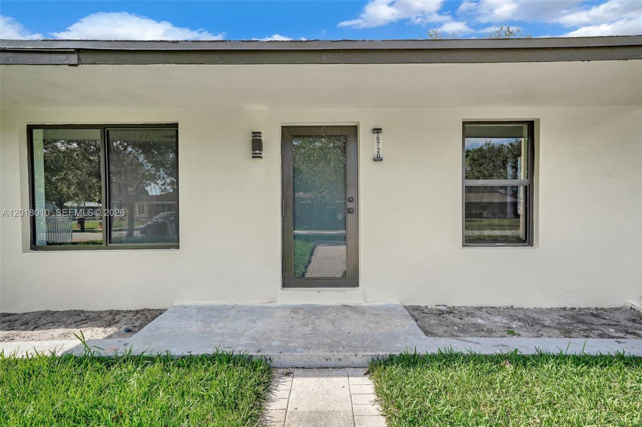 19720 NW 33rd Ave , Miami Gardens, FL 33056 Photo