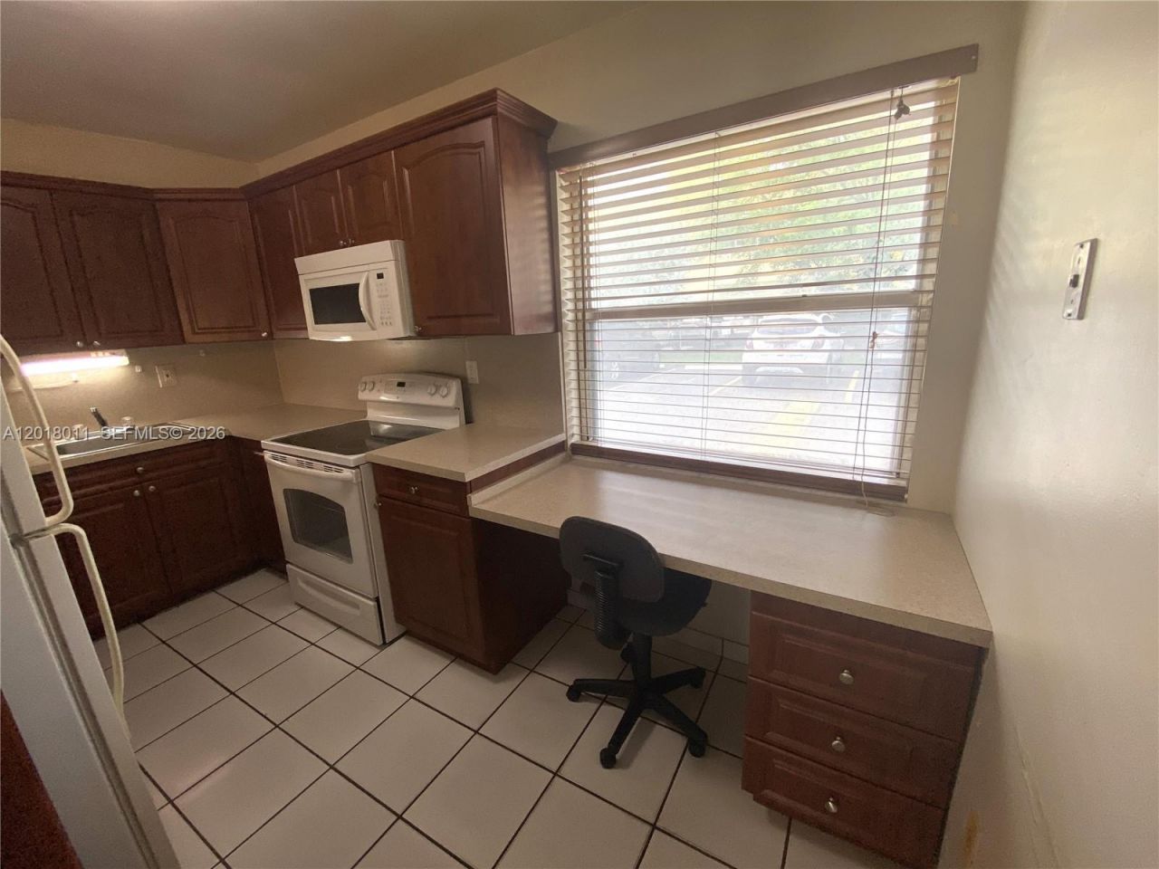 1590 W 46th St, Unit 117, Hialeah, FL 33012 Photo