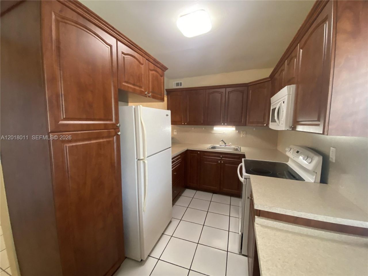 1590 W 46th St, Unit 117, Hialeah, FL 33012 Photo