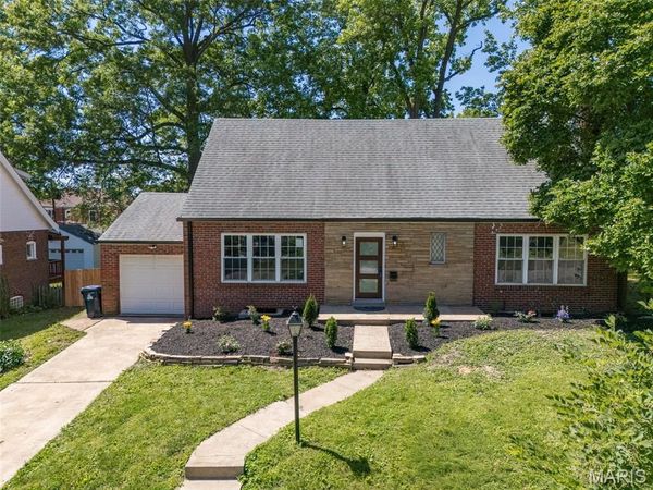 7356 Dorset Avenue, St Louis, MO 63130