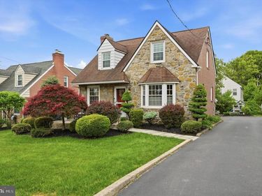 2408 OLCOTT AVENUE, ARDMORE, PA 19003