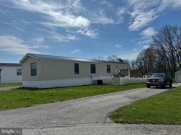 3871 GROSH DRIVE , GREENCASTLE, PA 17225