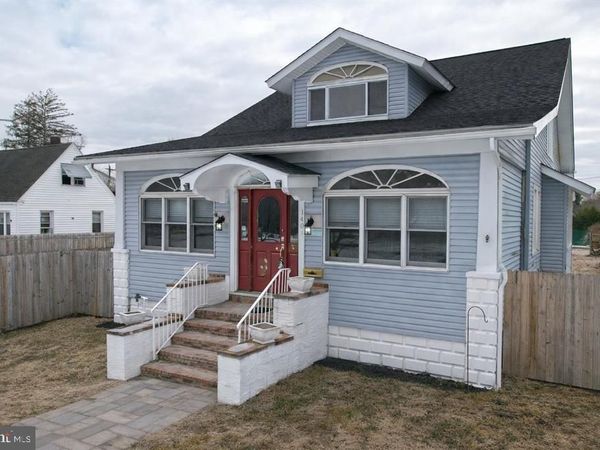 140 NEW YORK AVENUE, EGG HARBOR CITY, NJ 08215