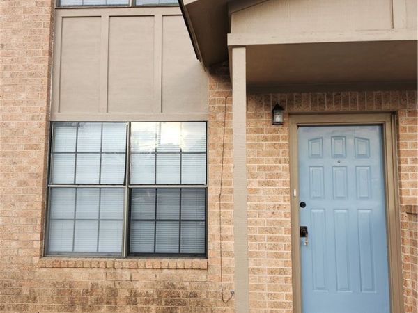 202 N Walnut , Lampasas, TX 76550