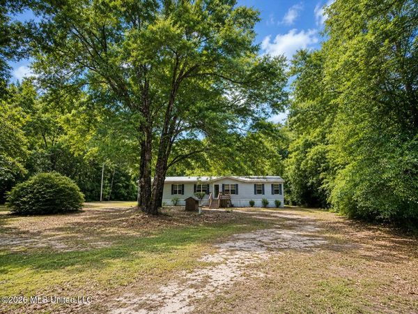15159 Sara Lane, Saucier, MS 39574