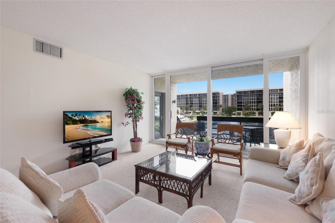 1095 Gulf Of Mexico Drive , Unit 102, Longboat Key, FL 34228 Photo