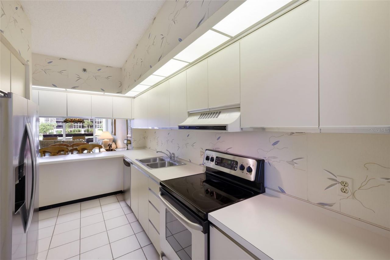 1095 Gulf Of Mexico Drive , Unit 102, Longboat Key, FL 34228 Photo