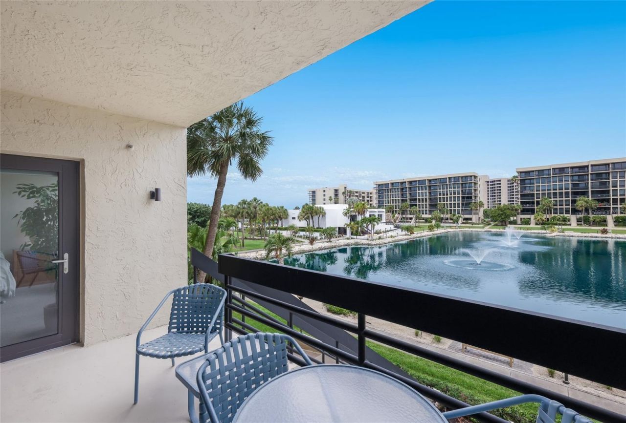1095 Gulf Of Mexico Drive , Unit 102, Longboat Key, FL 34228 Photo