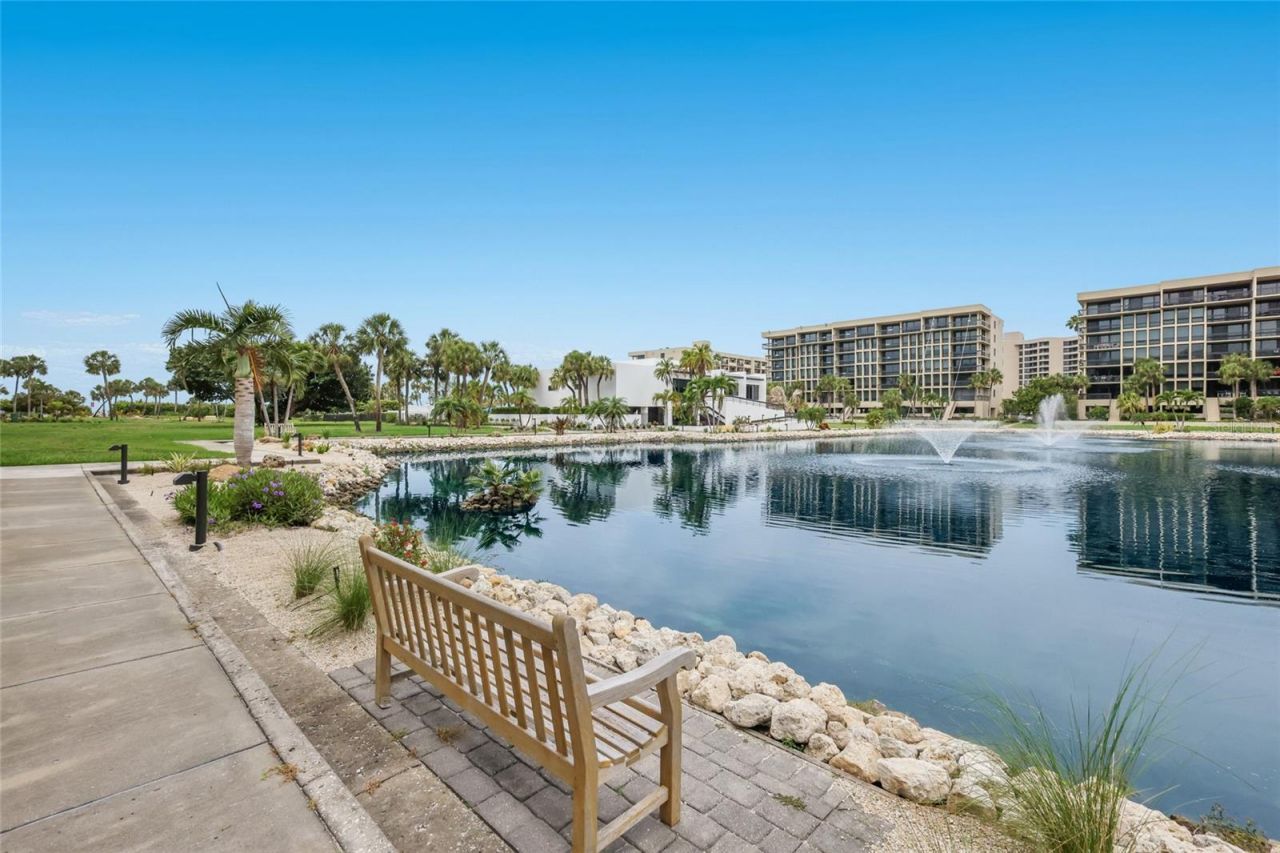 1095 Gulf Of Mexico Drive , Unit 102, Longboat Key, FL 34228 Photo