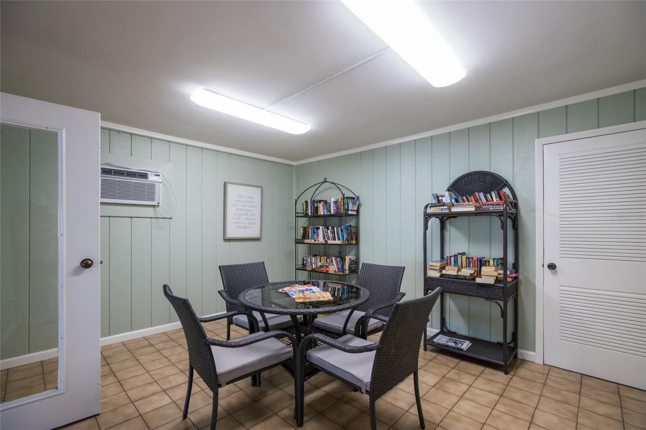 1095 Gulf Of Mexico Drive , Unit 102, Longboat Key, FL 34228 Photo