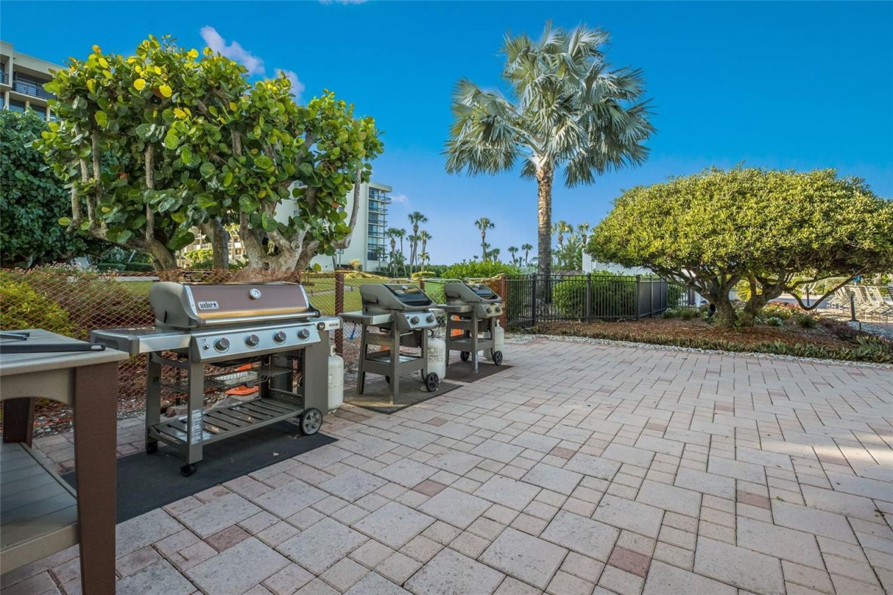 1095 Gulf Of Mexico Drive , Unit 102, Longboat Key, FL 34228 Photo