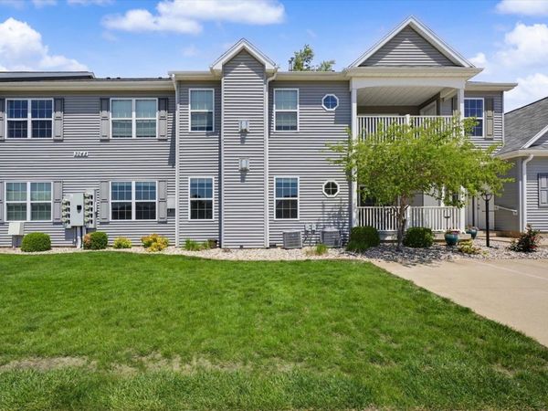3048 E Stillwater Landing , Unit 103, Urbana, IL 61802