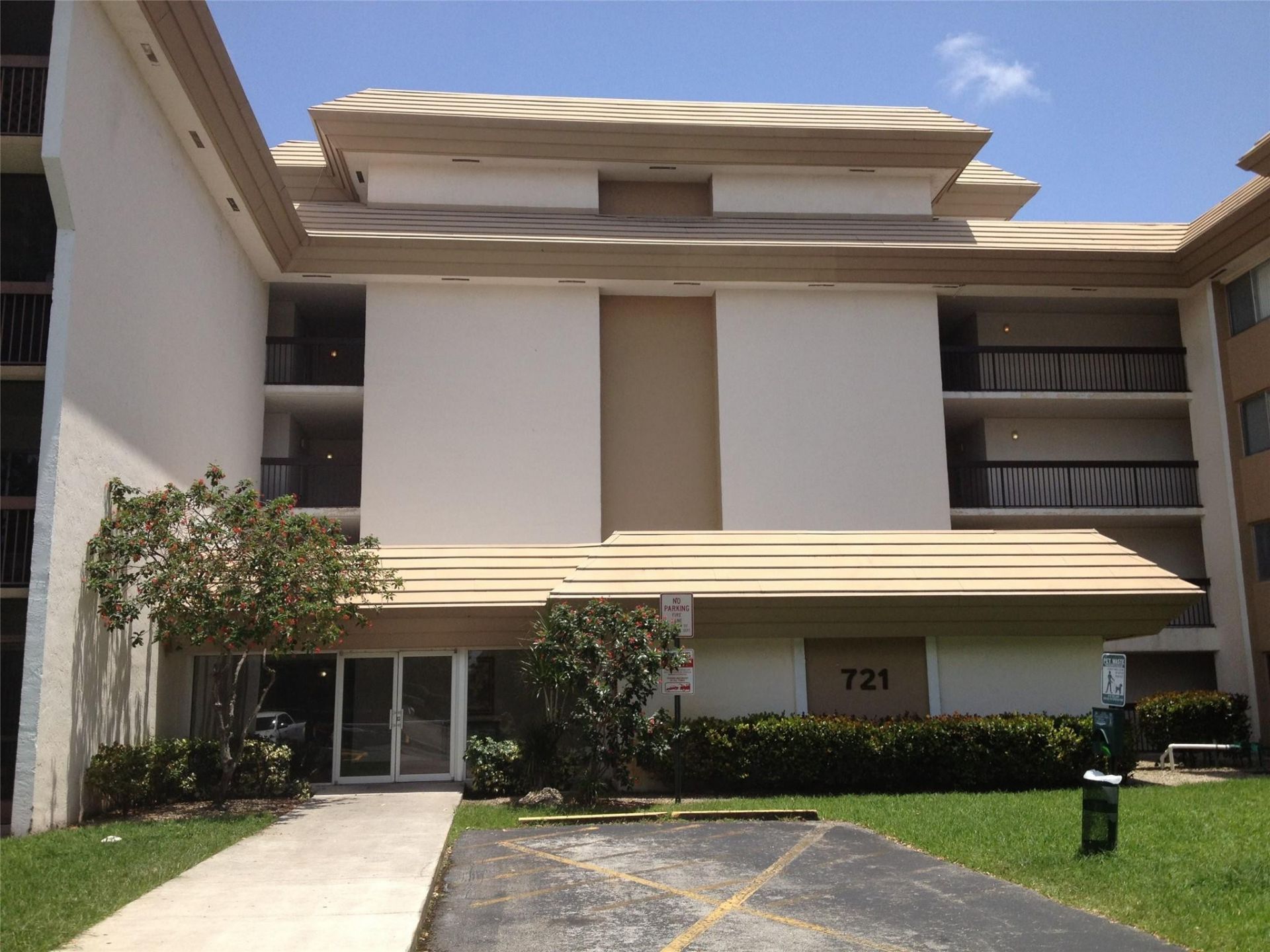 721 N Pine Island Road, Unit 207, Plantation, FL 33324 Photo