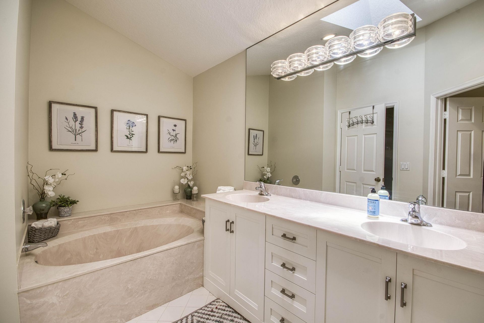 206 Canterbury Drive W, Palm Beach Gardens, FL 33418 Photo