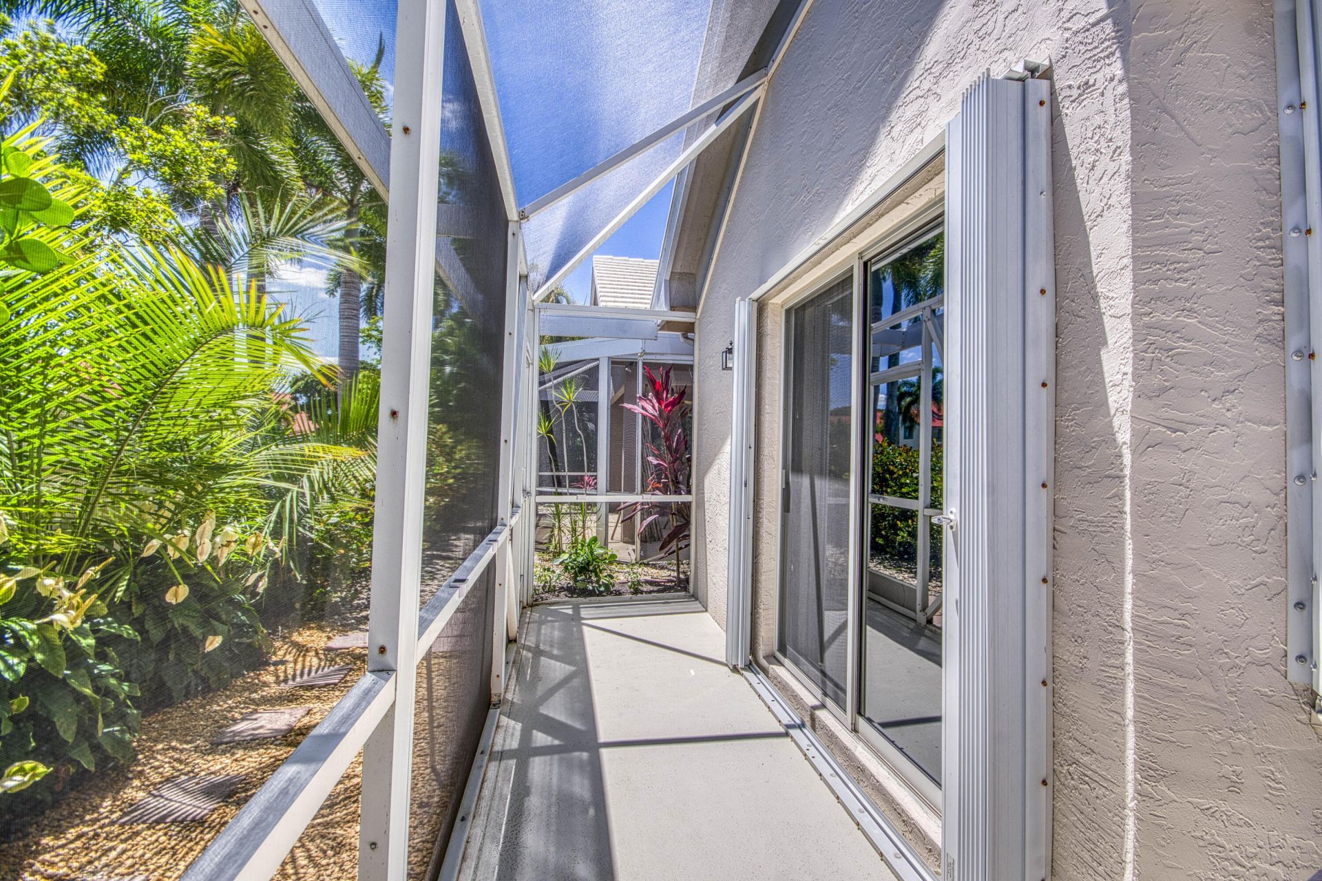 206 Canterbury Drive W, Palm Beach Gardens, FL 33418 Photo