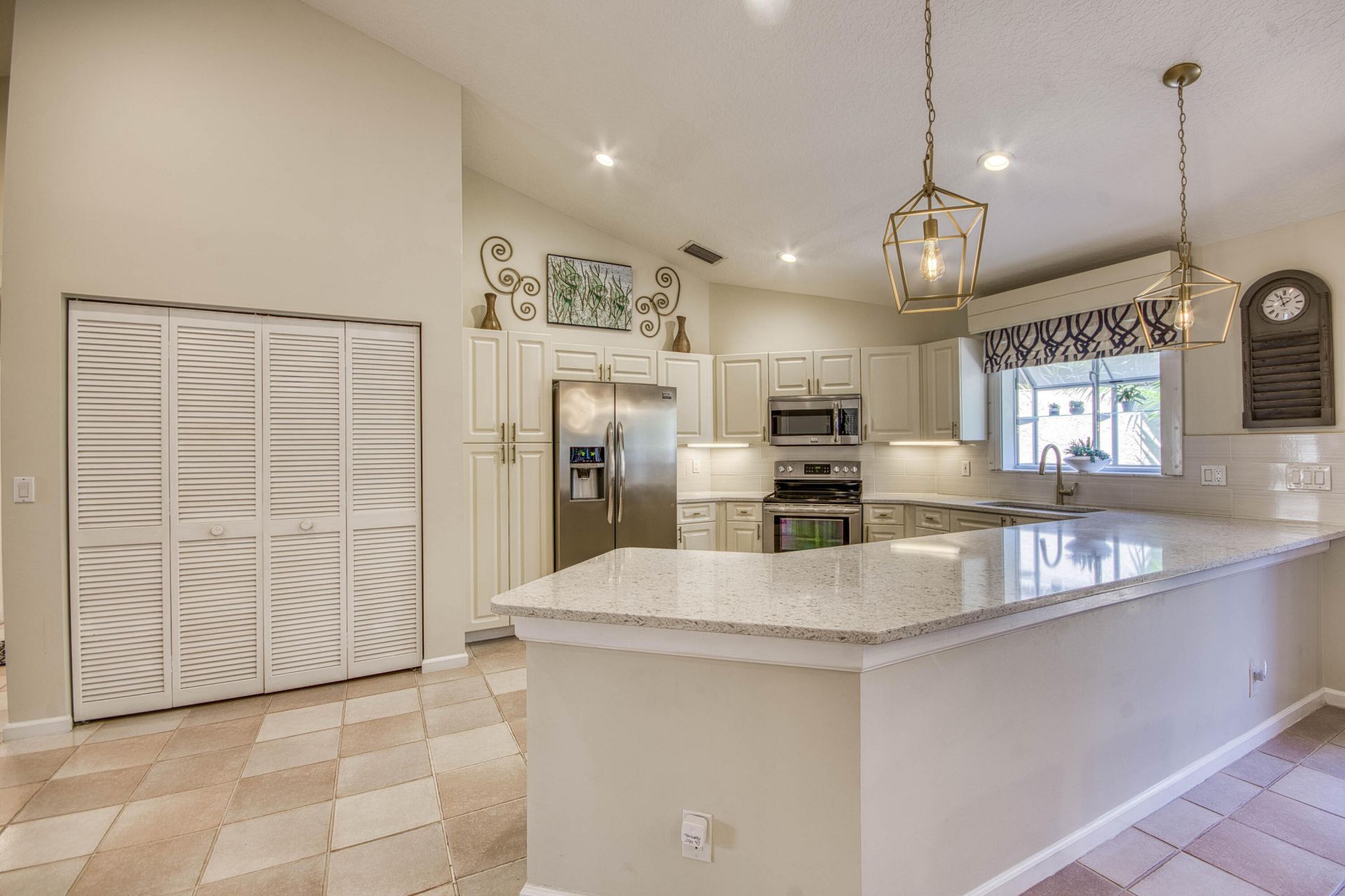 206 Canterbury Drive W, Palm Beach Gardens, FL 33418 Photo