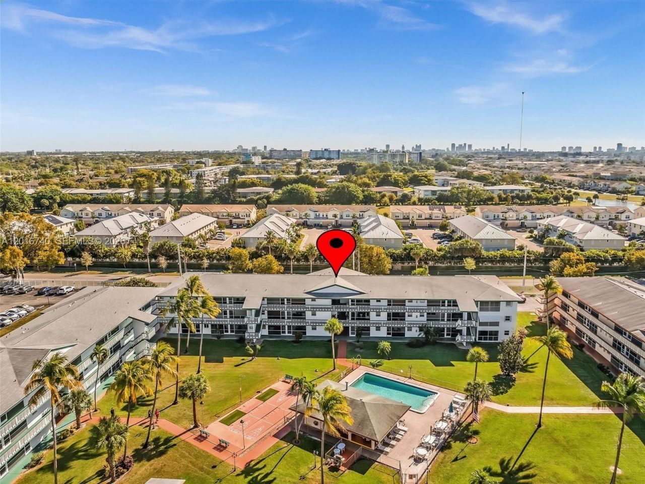 5300 Washington St , Unit J216, Hollywood, FL 33021 Photo