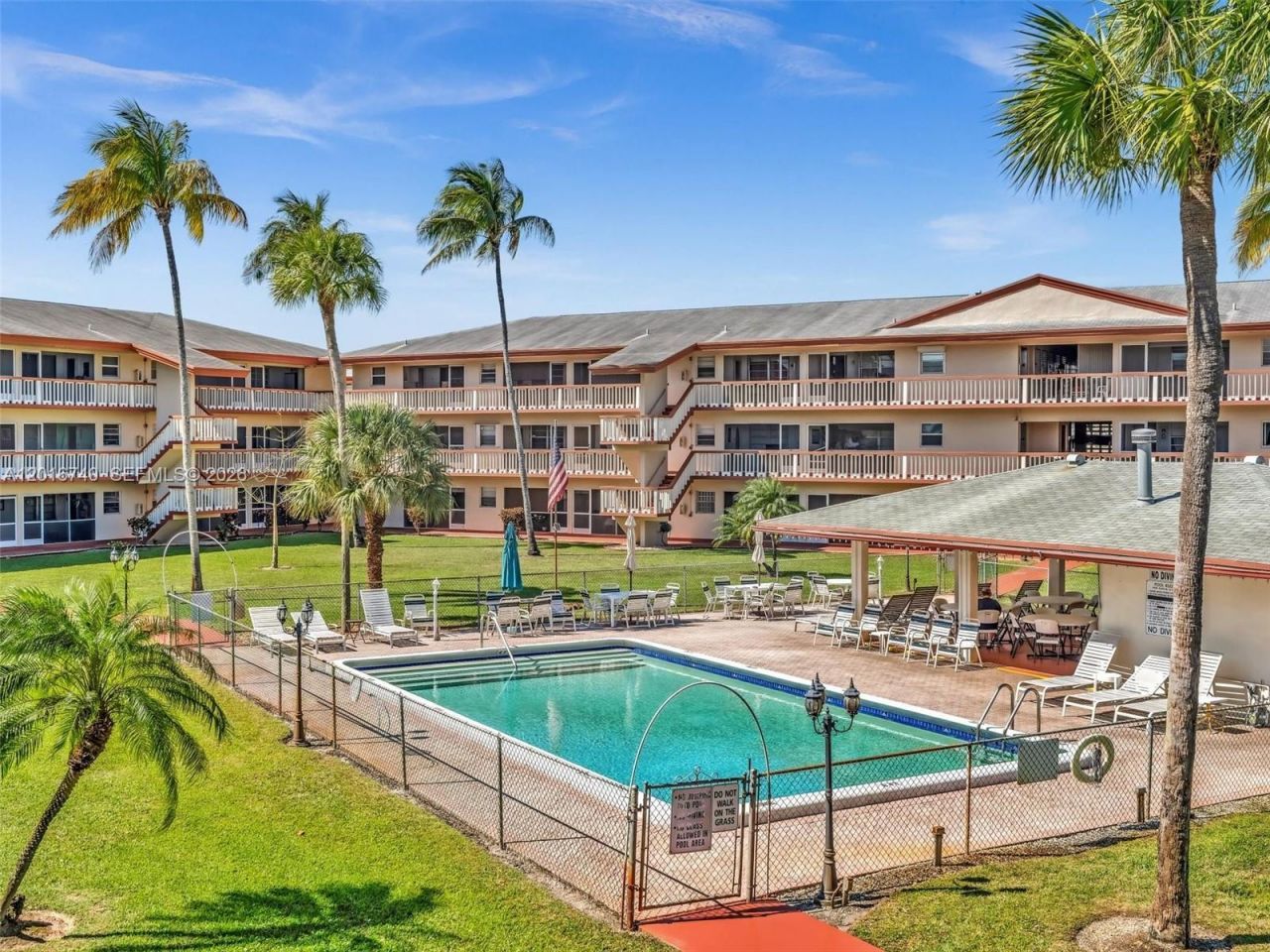 5300 Washington St , Unit J216, Hollywood, FL 33021 Photo