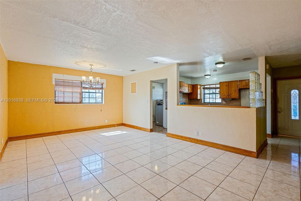 2400 NW 181st Ter, Miami Gardens, FL 33056 Photo