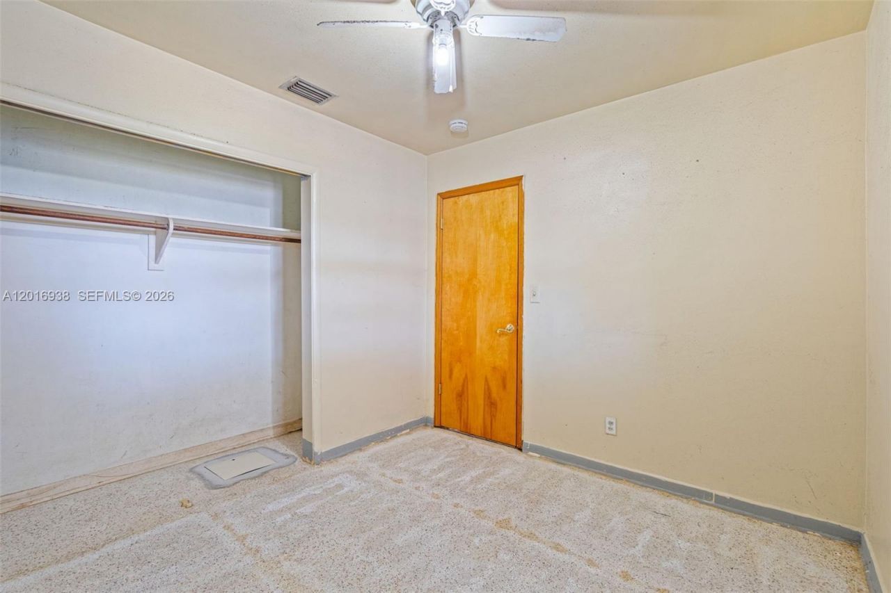 2400 NW 181st Ter, Miami Gardens, FL 33056 Photo