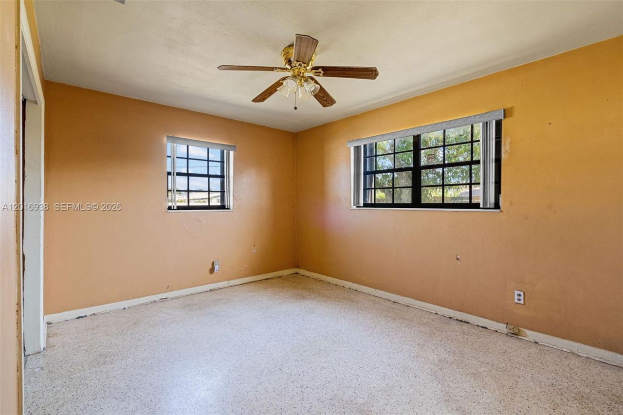 2400 NW 181st Ter, Miami Gardens, FL 33056 Photo