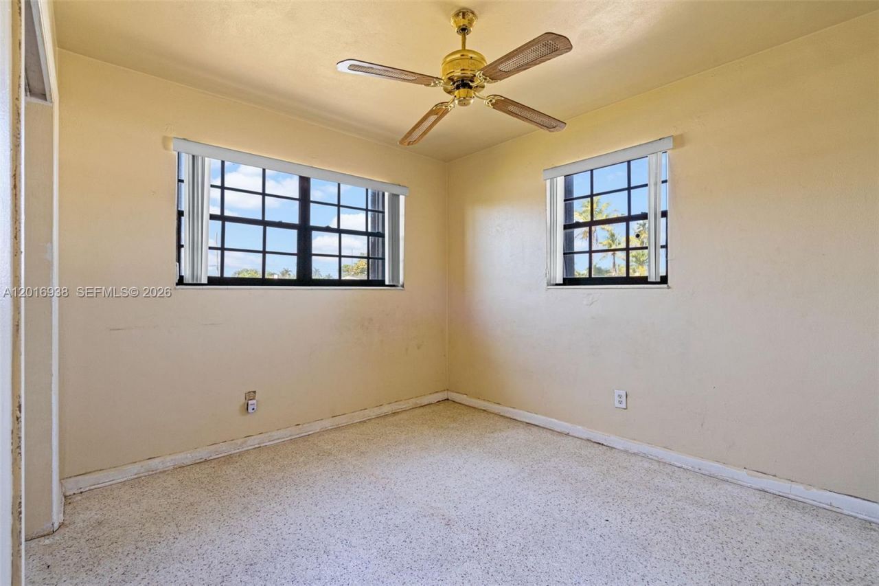 2400 NW 181st Ter, Miami Gardens, FL 33056 Photo