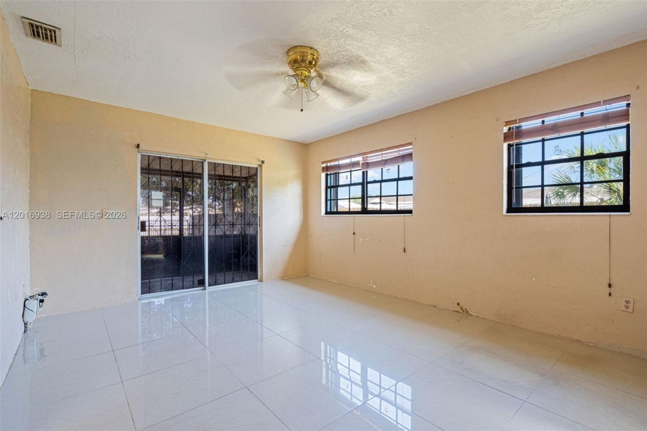 2400 NW 181st Ter, Miami Gardens, FL 33056 Photo