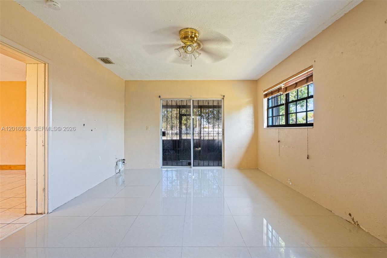 2400 NW 181st Ter, Miami Gardens, FL 33056 Photo