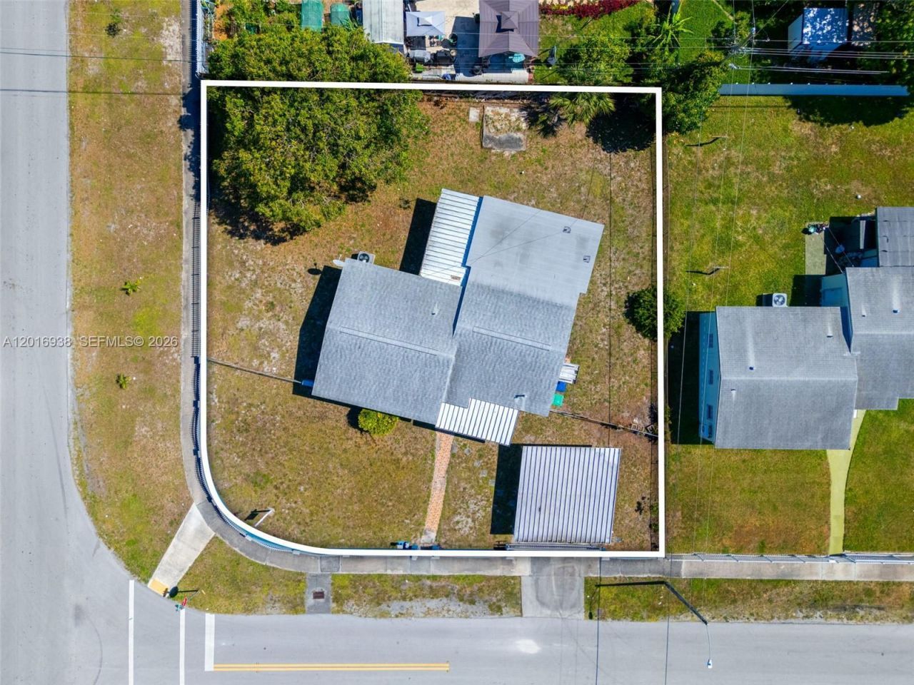 2400 NW 181st Ter, Miami Gardens, FL 33056 Photo