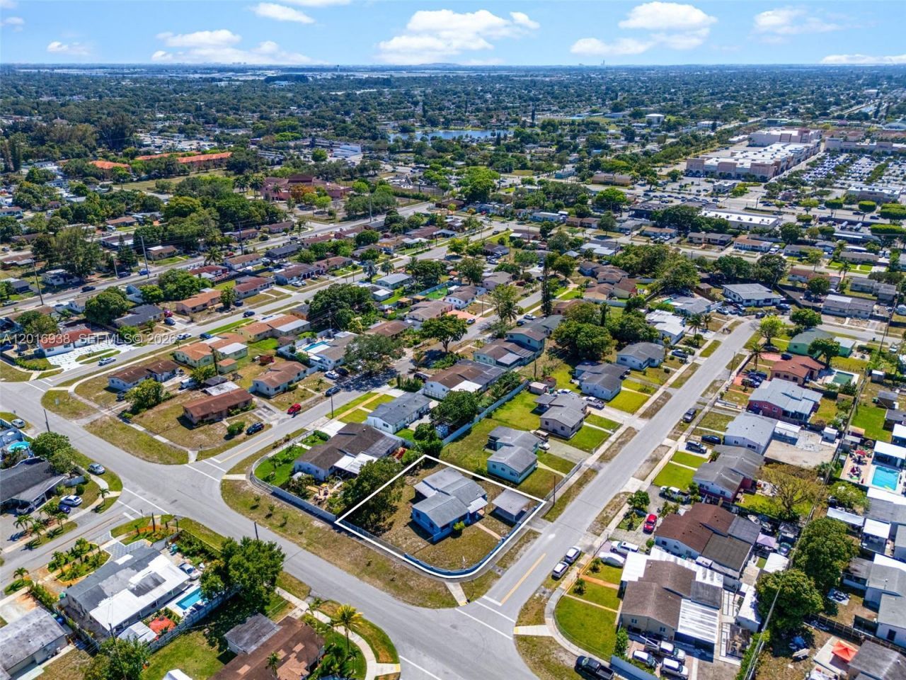 2400 NW 181st Ter, Miami Gardens, FL 33056 Photo