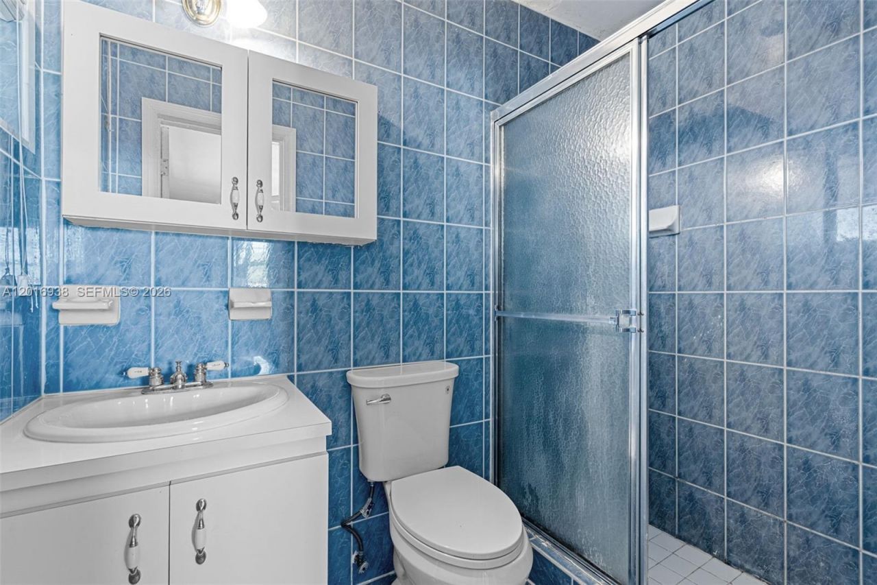 2400 NW 181st Ter, Miami Gardens, FL 33056 Photo