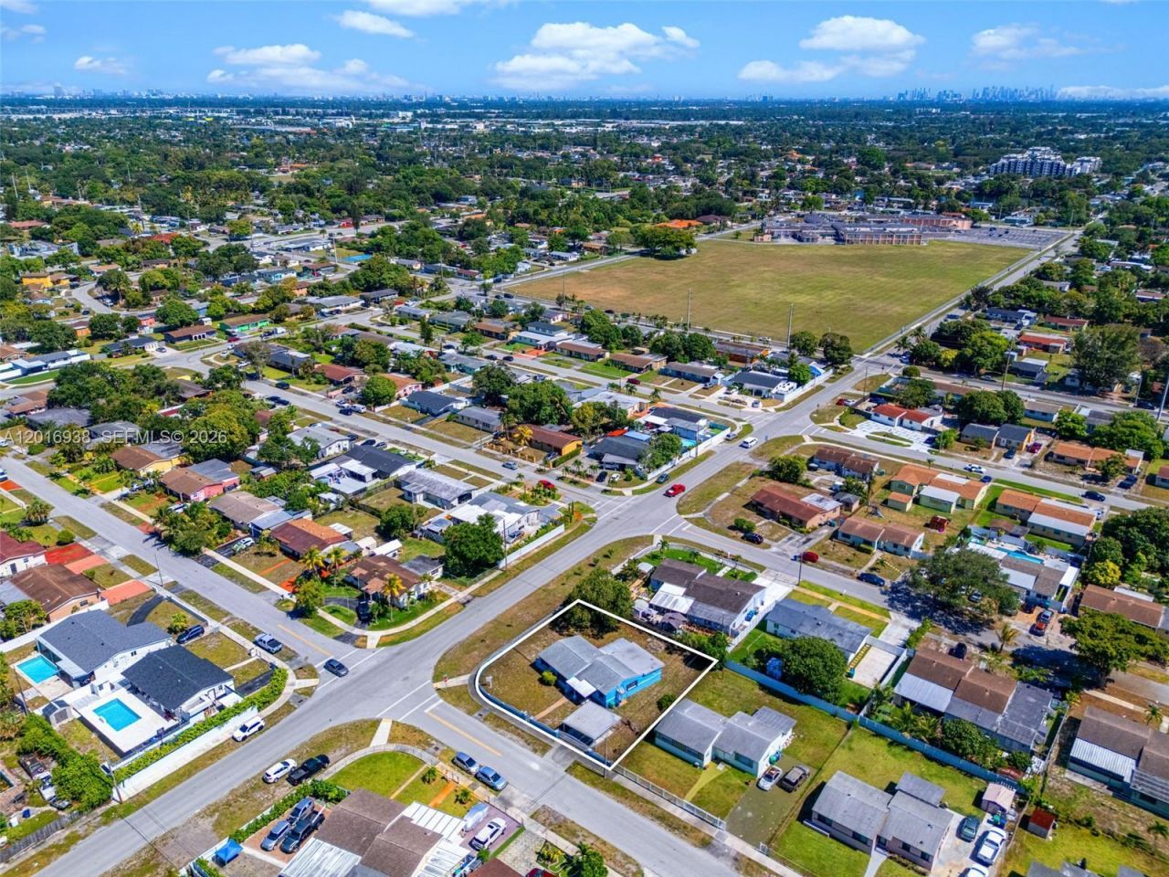 2400 NW 181st Ter, Miami Gardens, FL 33056 Photo
