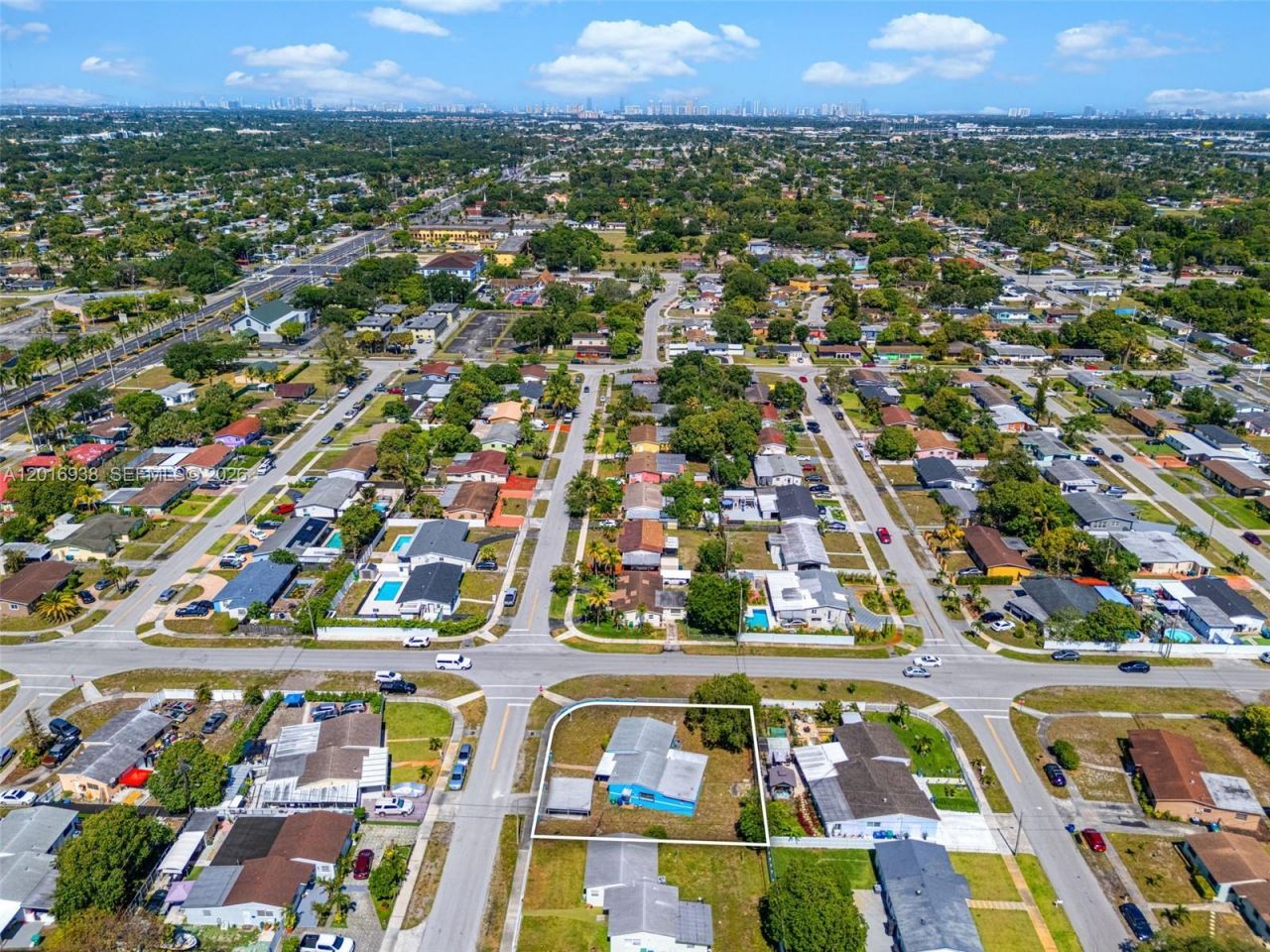 2400 NW 181st Ter, Miami Gardens, FL 33056 Photo