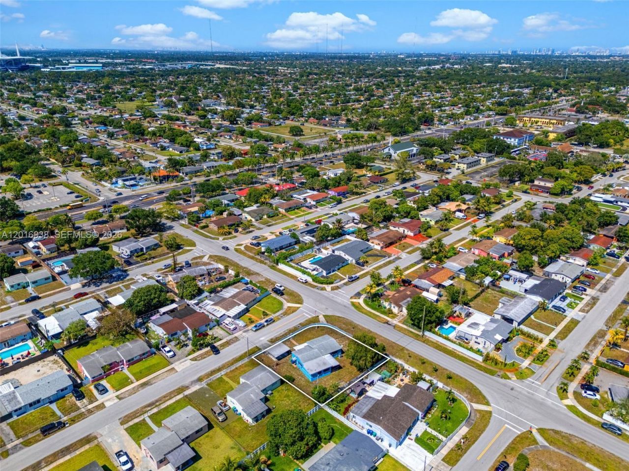 2400 NW 181st Ter, Miami Gardens, FL 33056 Photo