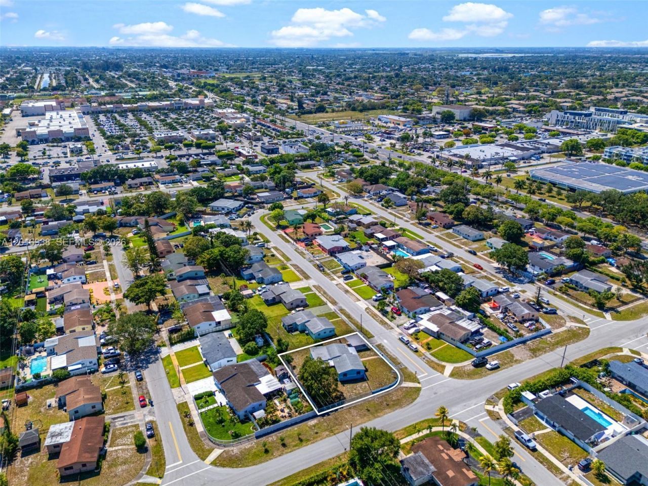 2400 NW 181st Ter, Miami Gardens, FL 33056 Photo