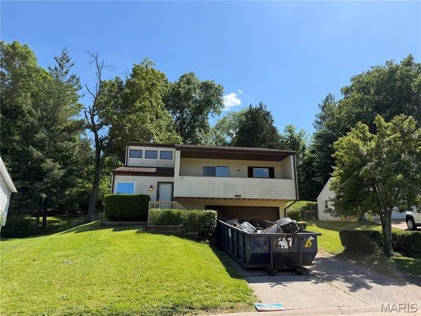 2042 Catlin Drive , Barnhart, MO 63012