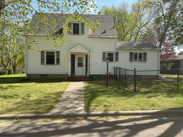 121 N 10th Street , Montevideo, MN 56265