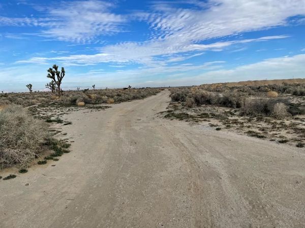 M8 Drt /95 #DRT Avenue, Palmdale, CA 93591