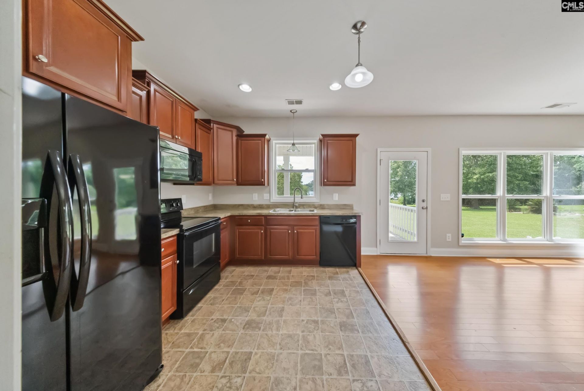 217 Lakewood Drive Photo 26