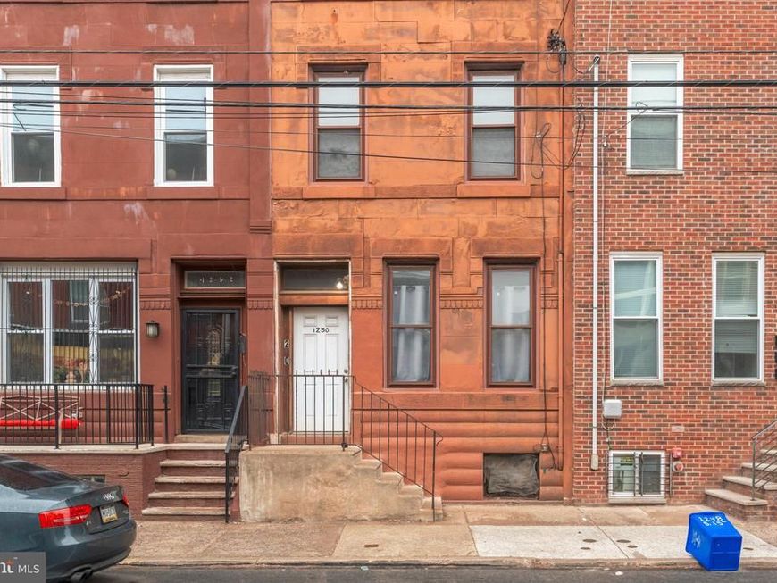 1250 S 15th Street, Philadelphia, PA 19146 Main Photo