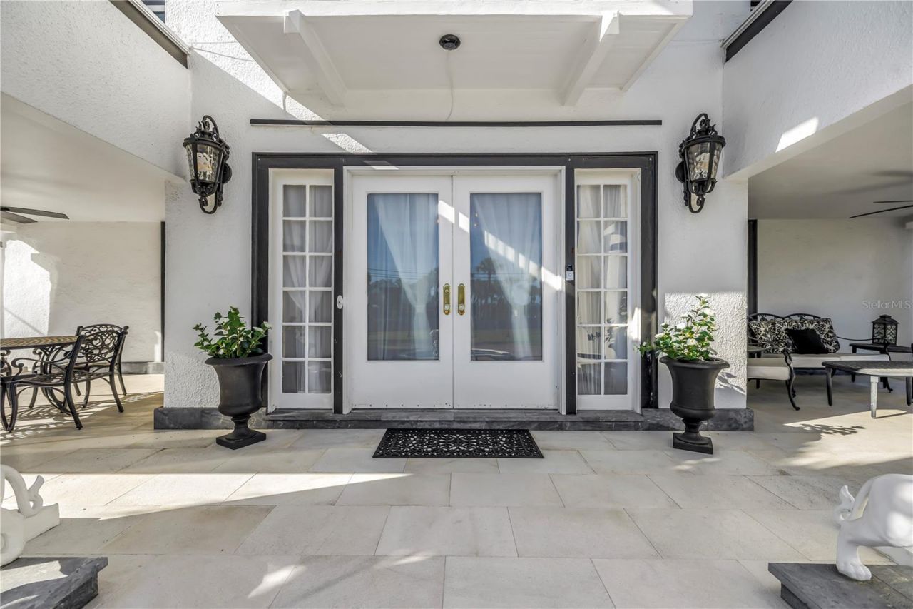 208 N Spring Boulevard, Tarpon Springs, FL 34689 Photo
