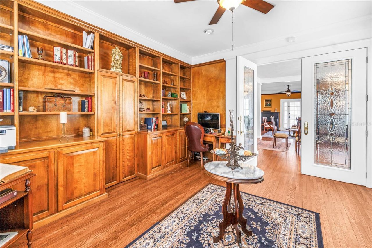 208 N Spring Boulevard, Tarpon Springs, FL 34689 Photo
