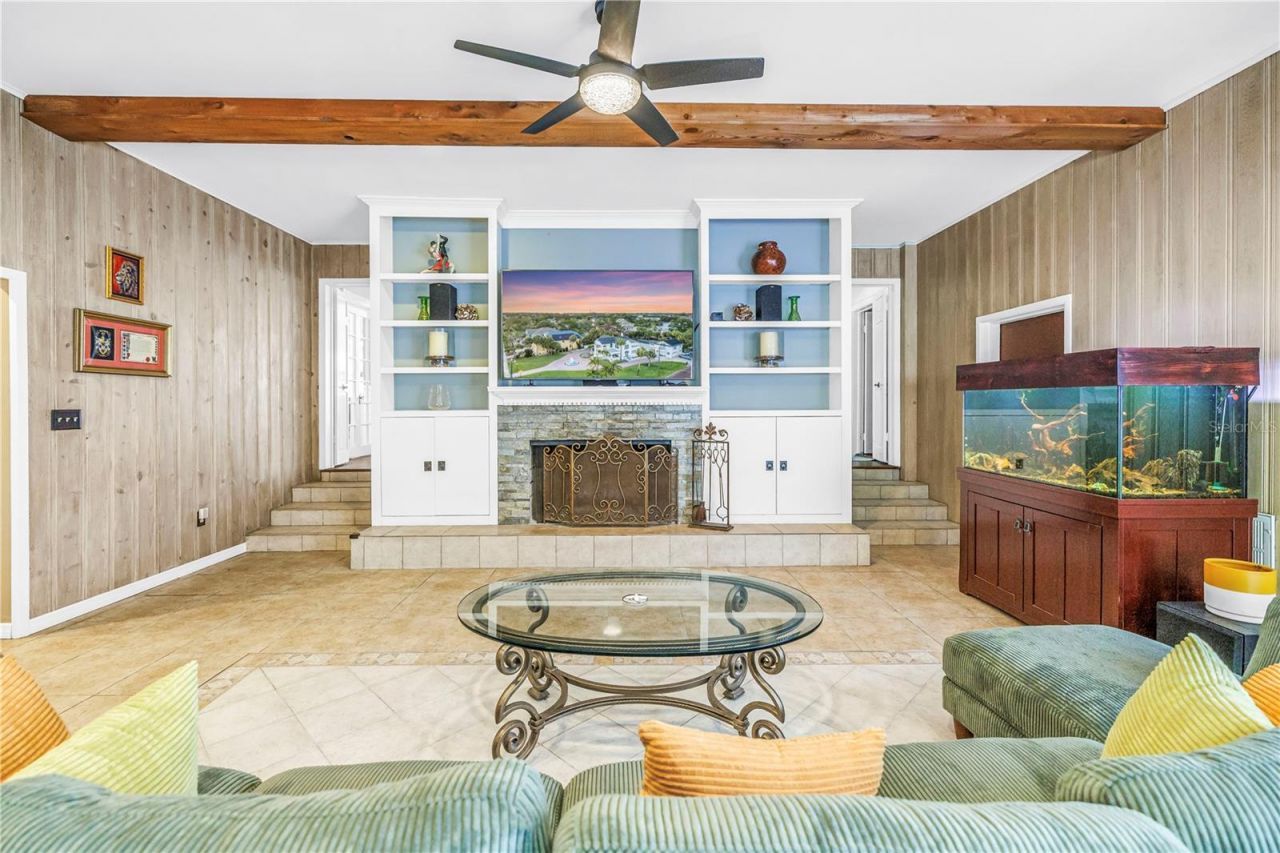 208 N Spring Boulevard, Tarpon Springs, FL 34689 Photo