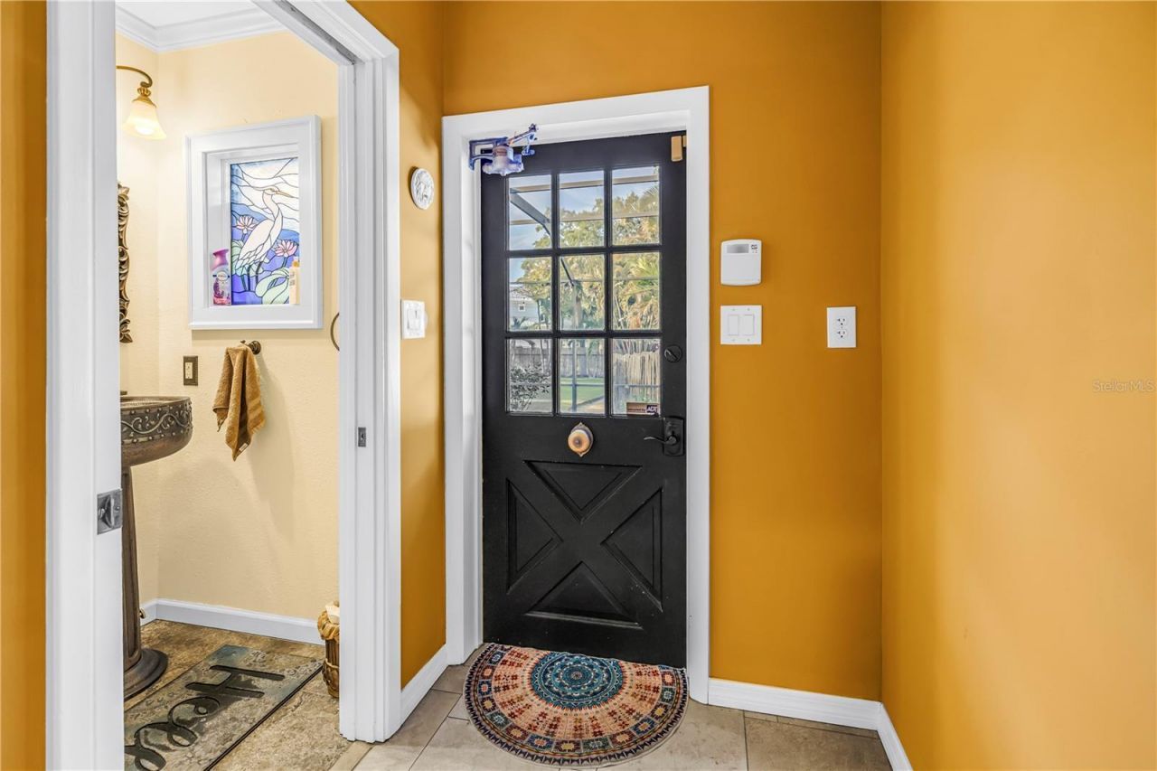 208 N Spring Boulevard, Tarpon Springs, FL 34689 Photo