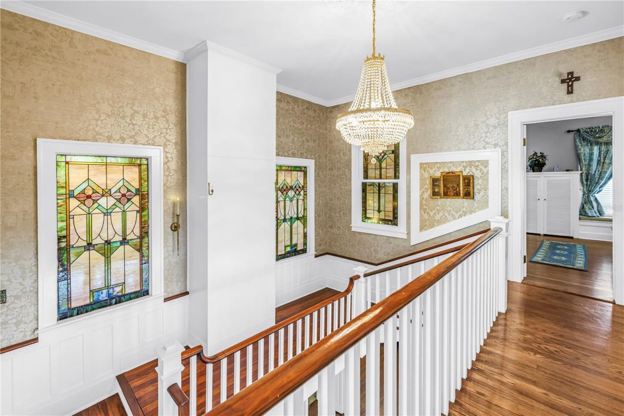 208 N Spring Boulevard, Tarpon Springs, FL 34689 Photo