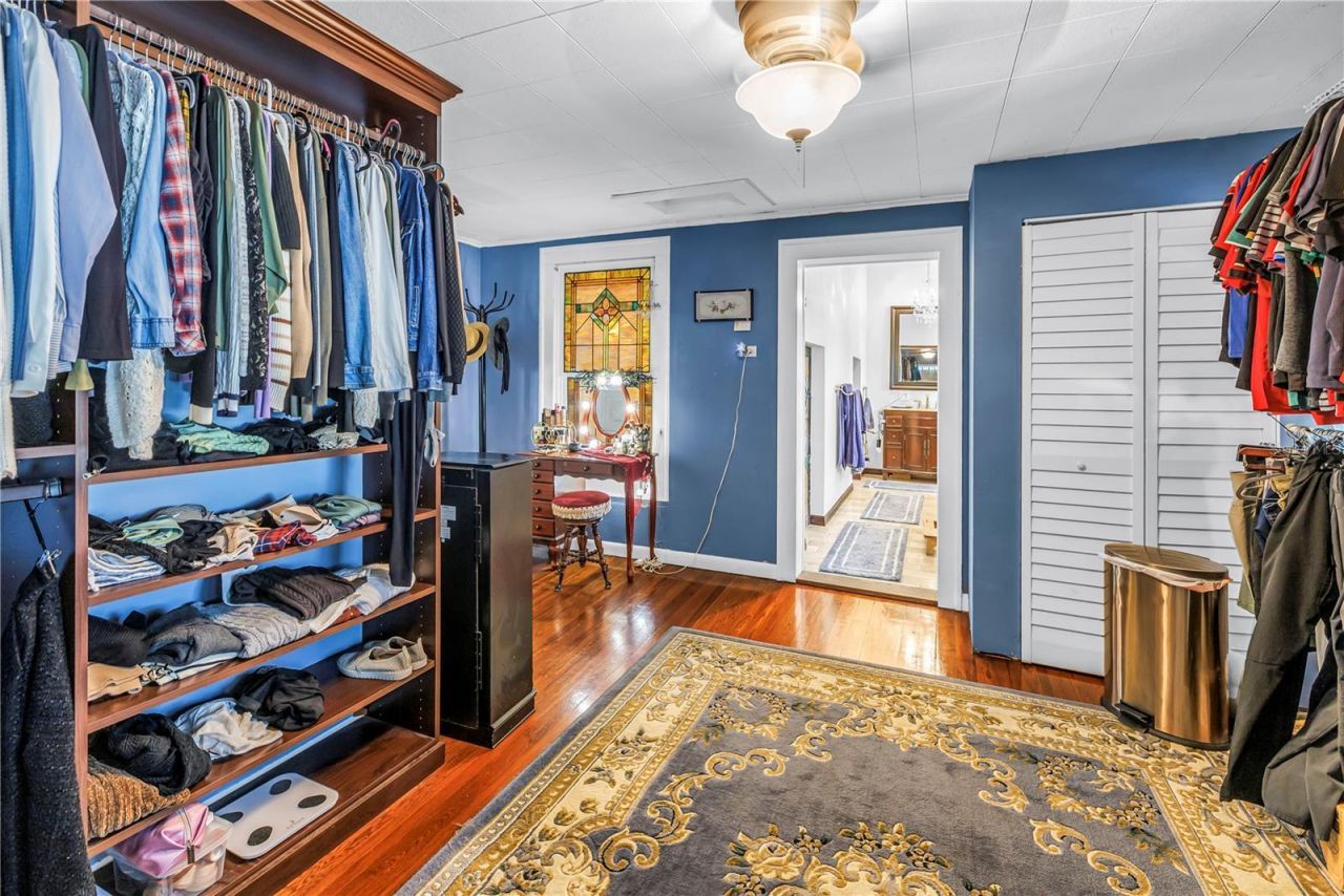 208 N Spring Boulevard, Tarpon Springs, FL 34689 Photo