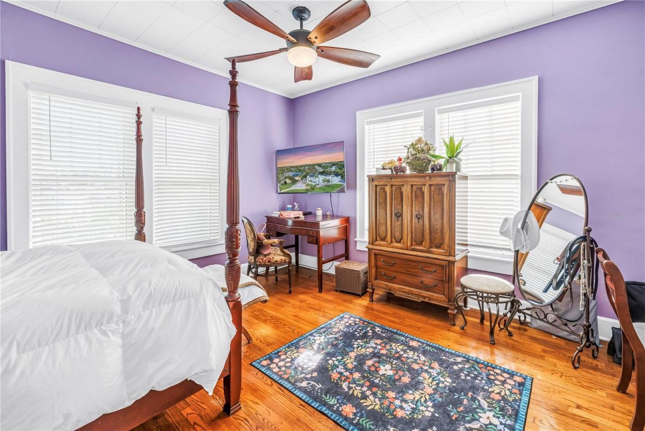 208 N Spring Boulevard, Tarpon Springs, FL 34689 Photo