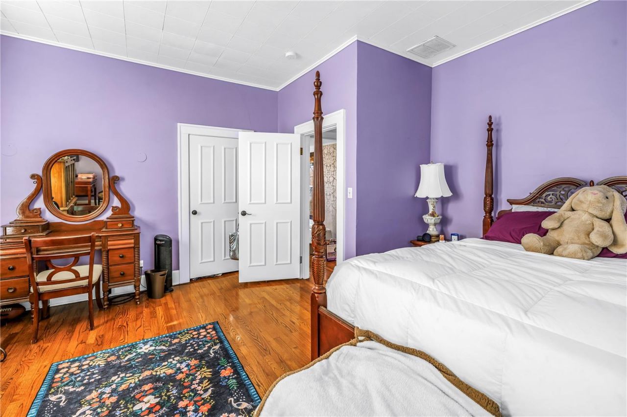 208 N Spring Boulevard, Tarpon Springs, FL 34689 Photo