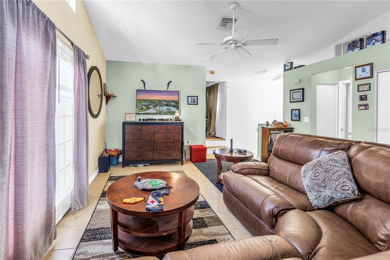 208 N Spring Boulevard, Tarpon Springs, FL 34689 Photo