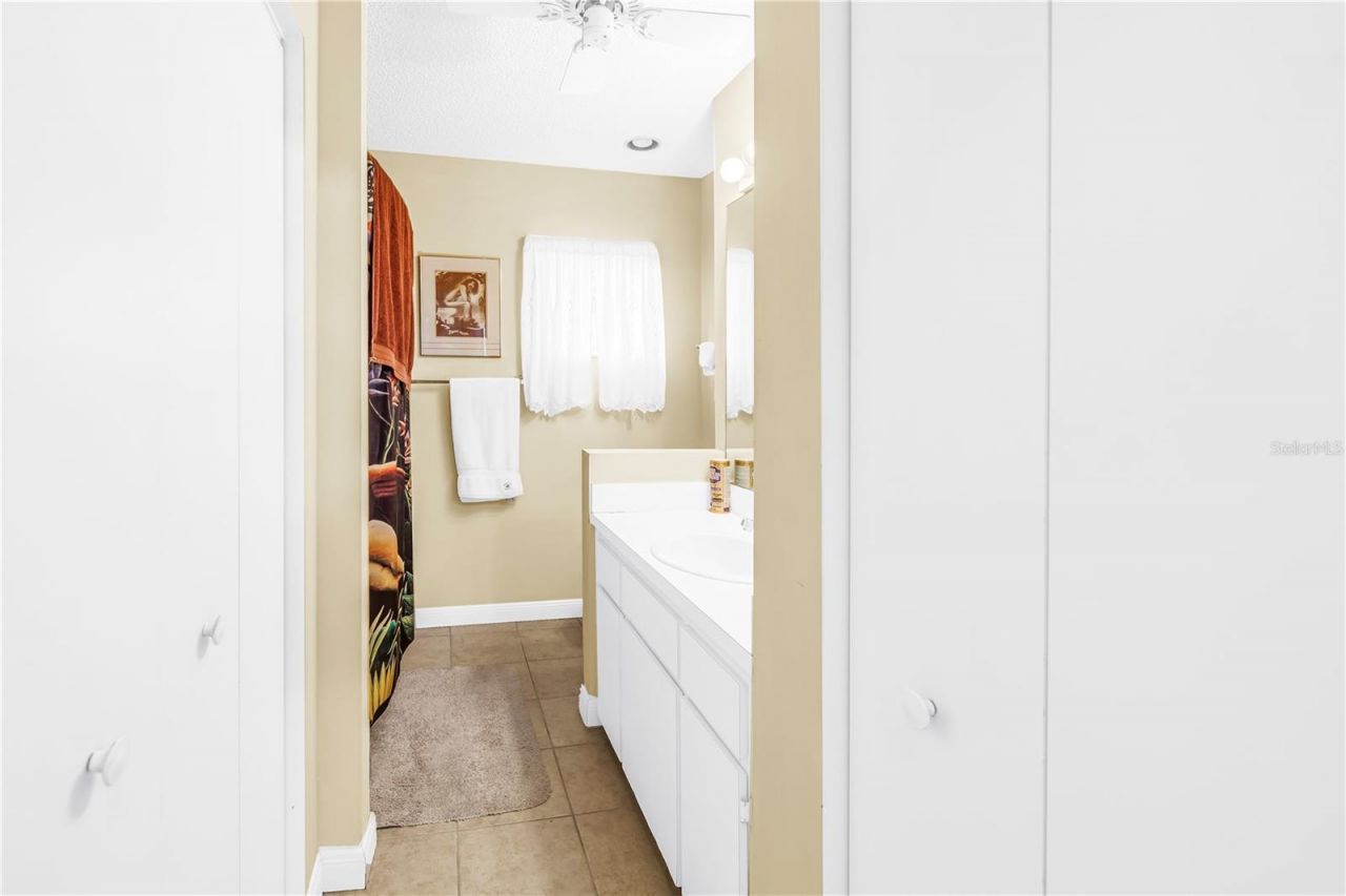 208 N Spring Boulevard, Tarpon Springs, FL 34689 Photo